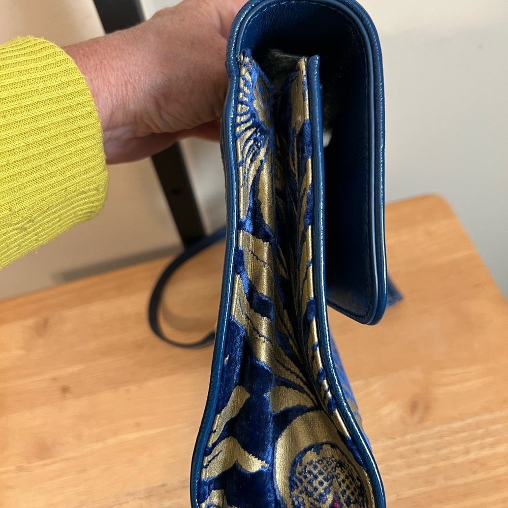 Tory Burch Blue Velvet Floral and Gold Women's Bag - Picture 3 of 11